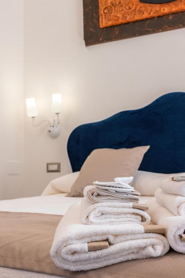 Lovely Rooms - Guest House Suites 트리기아노 외부 사진